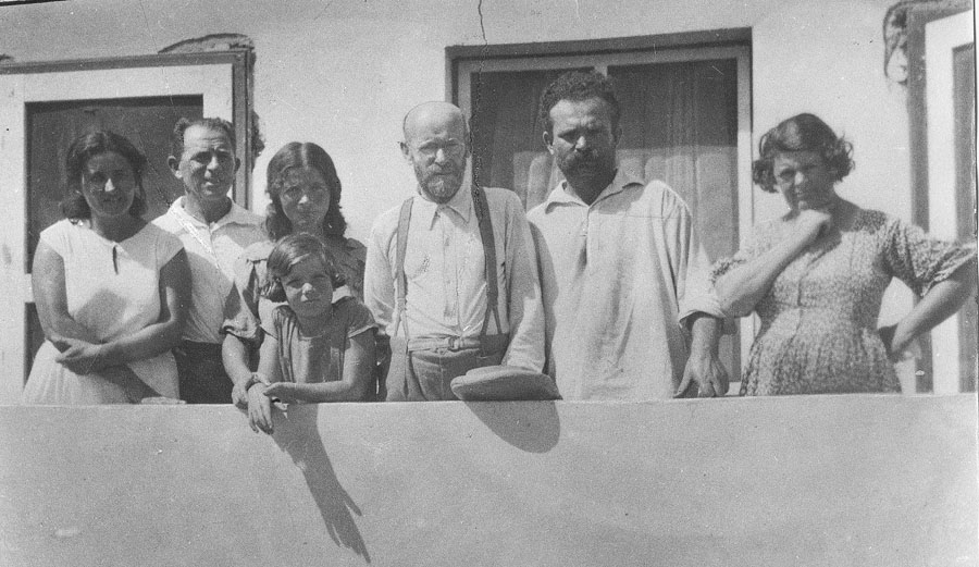 Janusz Korczak at the Ein Harod kibbutz, with the Simchoni family, 1934, Israel; the original prints are located in Israel, at the Ghetto Fighters’ Housefot. Courtesy of Korczakianum Centre for Documentation and Research in Warsaw